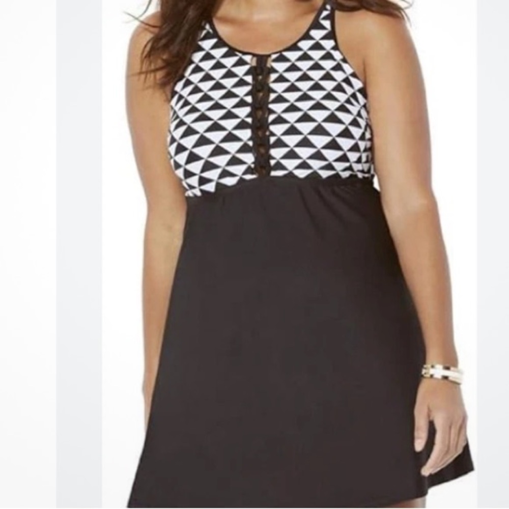 Swimsuits For All Black and White Geometric One-Piece Swim Dress